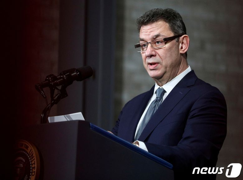 앨버트 불라 화이자 CEO. © 로이터=뉴스1 © News1 정윤영 기자