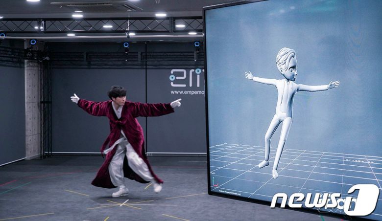 사진은 고려대학교 응원단의 응원 동작을 모션 캡쳐 방식으로 촬영하는 모습. (SK텔레콤 제공) 2021.11.17/뉴스1