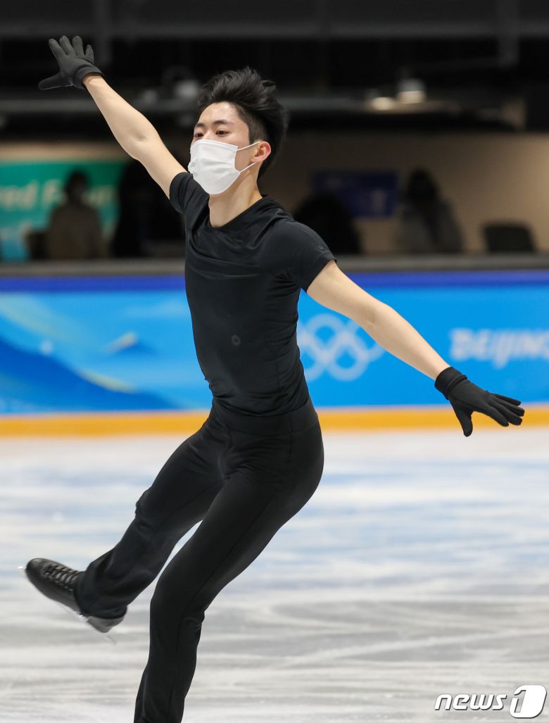 2022 베이징 동계올림픽 개막일인 4일 중국 베이징 피겨트레이닝홀에서 이시형이 훈련하고 있다. 2022.2.4/뉴스1 © News1 안은나 기자