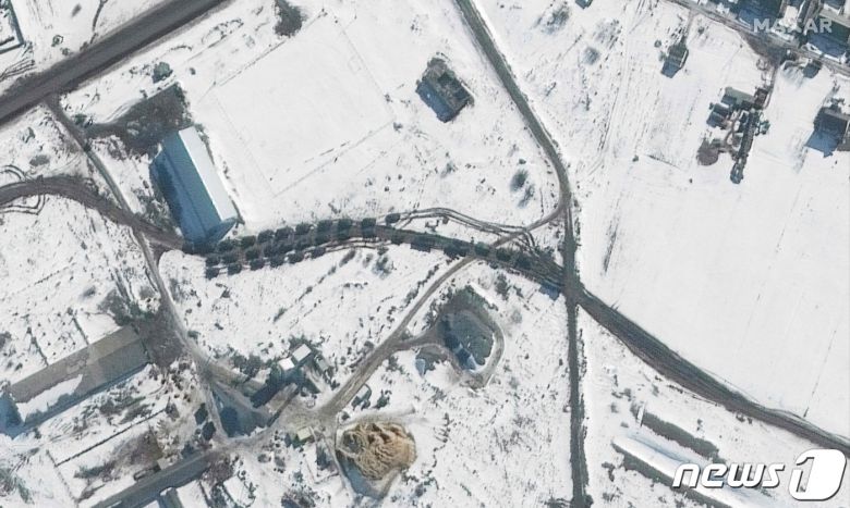 20일 (현지시간) 우크라이나 접경인 러시아 솔로티에 차량화 보병부대의 모습이 보인다. © AFP=뉴스1 © News1 우동명 기자