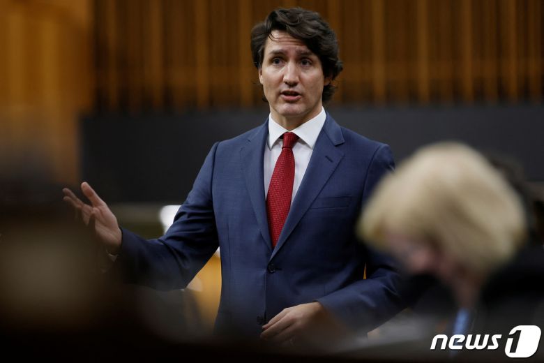 쥐스탱 트뤼도 캐나다 총리가 8일(현지시간) 온타리오주 오타와 하원의회에서 연설하고 있다. 2022.02.08/news1 © 로이터=뉴스1 © News1 김민수 기자