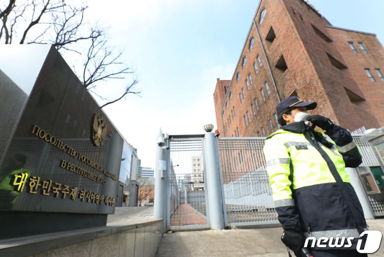 주한 러시아대사관. 2022.3.8/뉴스1 © News1 임세영 기자