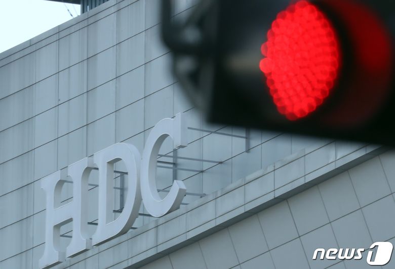 서울 용산구 HDC현대산업개발 본사 모습. 2022.1.12/뉴스1 © News1 김명섭 기자
