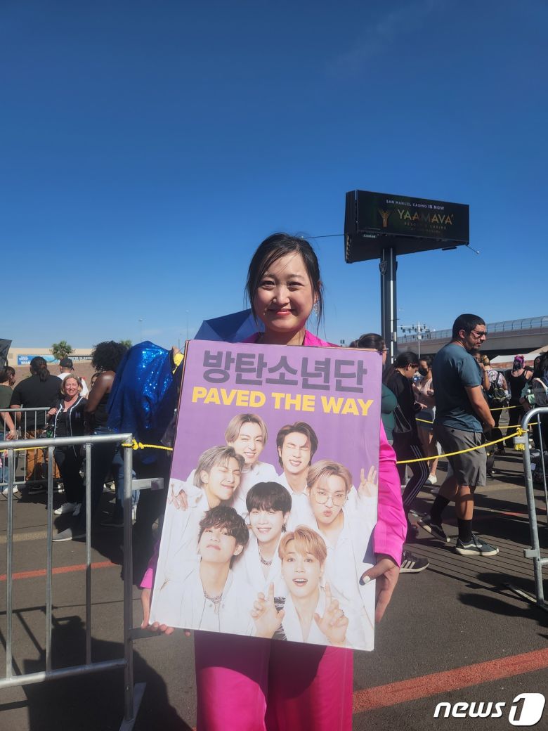 9일(현지시간) 방탄소년단의 공연을 보기 위해 미국 라스베이거스 얼리전트 스타디움을 찾은 루피타(32) © 뉴스1 안태현 기자