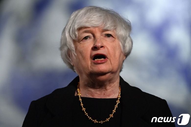 재닛 옐런 미국 재무장관이 3일(현지시간) 영국 글래스고에서 열린 제26차 유엔 기후변화협약 당사국 총회(COP26)에 참석해 기자회견을 하고 있다. © AFP=뉴스1 © News1 우동명 기자