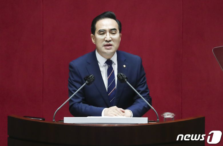 박홍근 더불어민주당 원내대표가 20일 서울 여의도 국회에서 열린 제398회 국회(임시회) 제2차 본회의에서 국정에 관한 교섭단체대표연설을 하고 있다. (공동취재)/뉴스1 © News1 이재명 기자