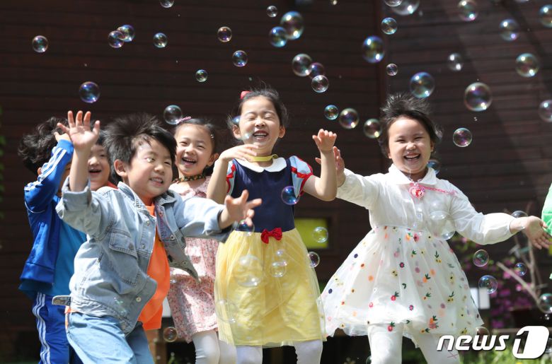 한 유치원 어린이들의 모습. (사진은 기사 내용과 무관함) ⓒ News1 김영운 기자