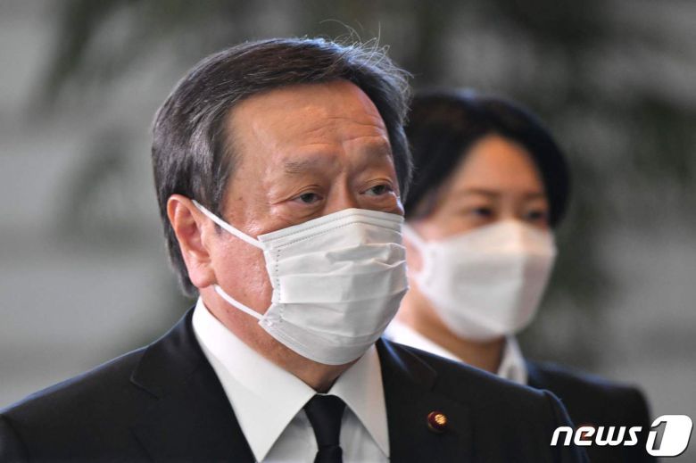 10일 일본의 신임 방위상으로 임명된 하마다 야스카즈 중의원 ⓒ AFP=뉴스1 ⓒ News1 이유진 기자