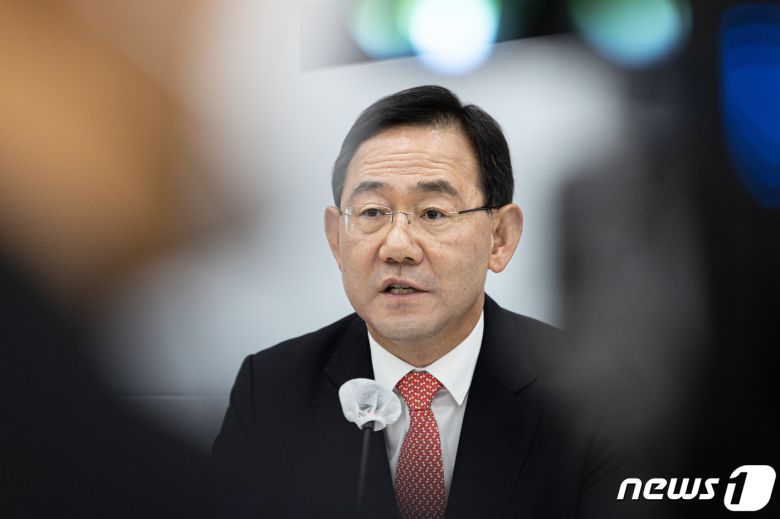 주호영 국민의힘 원내대표가 23일 오후 서울 여의도 국회에서 열린 기자간담회에서 발언을 하고 있다. 2022.10.23/뉴스1 ⓒ News1 이재명 기자