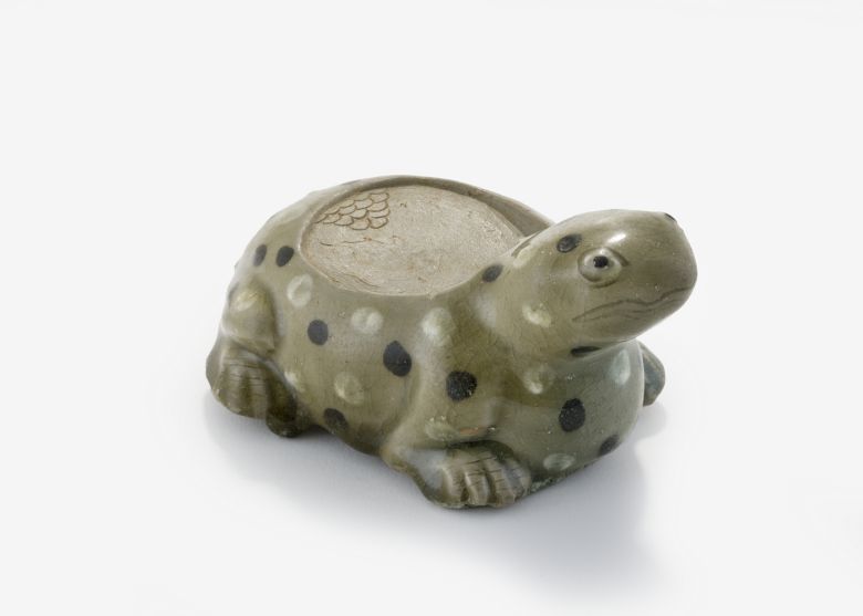 청자 퇴화문두꺼비모양 벼루. (국립해양문화재연구소 제공)