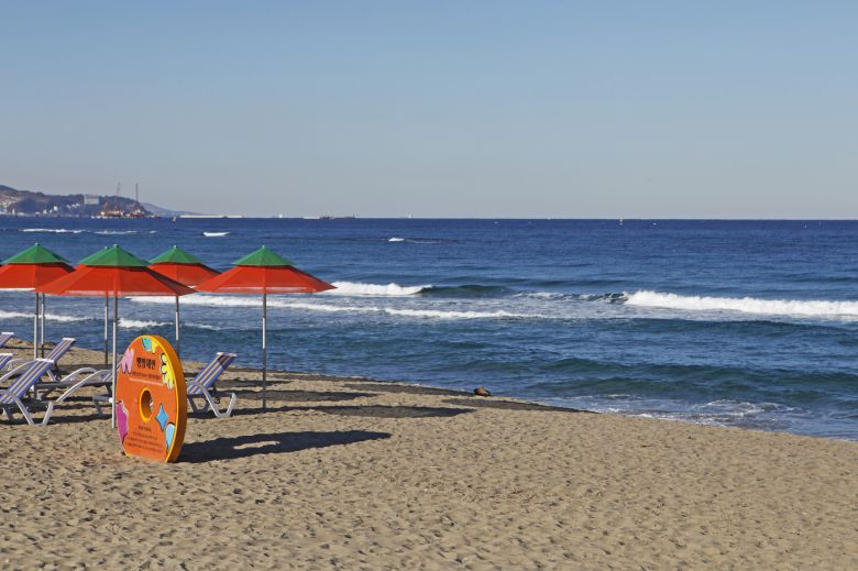 제이홉이 '합성'같다 말한 맹방해변의 바다 빛깔(한국관광공사 제공)