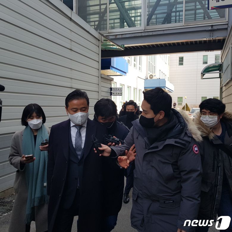 검찰이 공직선거법 위반 혐의로 불구속 기소한 임종성(더불어민주당, 경기 광주을) 국회의원이 선고공판에 참석하기 위해 수원지법 성남지원으로 출석하고 있다. ⓒ News1 김평석 기자