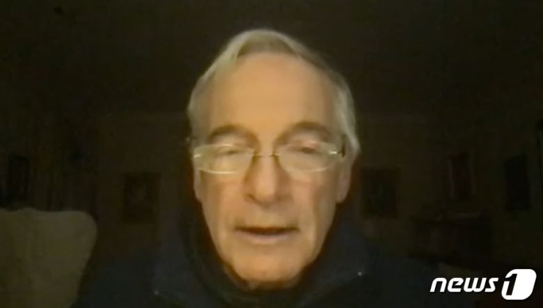 로버트 갈루치 전 미 국무부 북핵특사가 30일(현지시간) 미 싱크탱크 스팀슨센터가 한국의 핵무장론을 주제로 개최한 세미나에서 발언을 하고 있다. 사진은 홈페이지 화면 캡처.