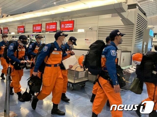 튀르키예로 향하는 일본 구조 선발팀. (일본국제협력기구JICA)