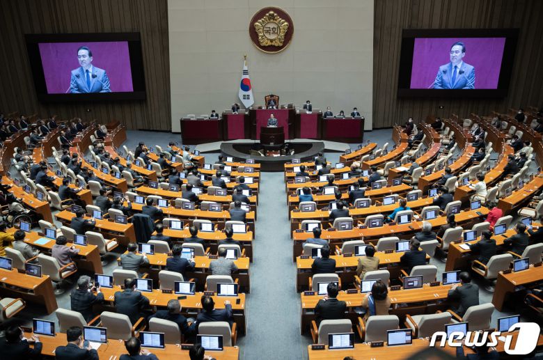 박홍근 더불어민주당 원내대표가 13일 오전 서울 여의도 국회에서 열린 제403회 국회(임시회) 재5차 본회의에서 교섭단체 대표연설을 하고 있다. 2023.2.13/뉴스1 ⓒ News1 이재명 기자