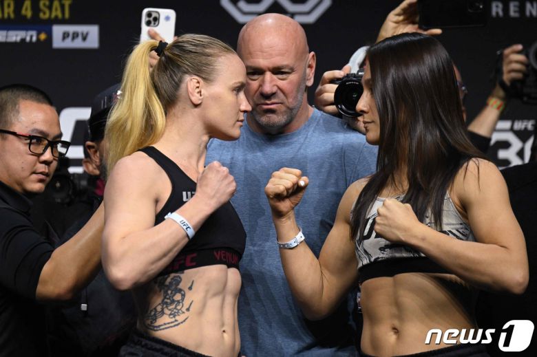 UFC 285 코메인이벤트에서 맞붙는 셰브첸코(왼쪽)와 그라.ⓒ AFP=뉴스1