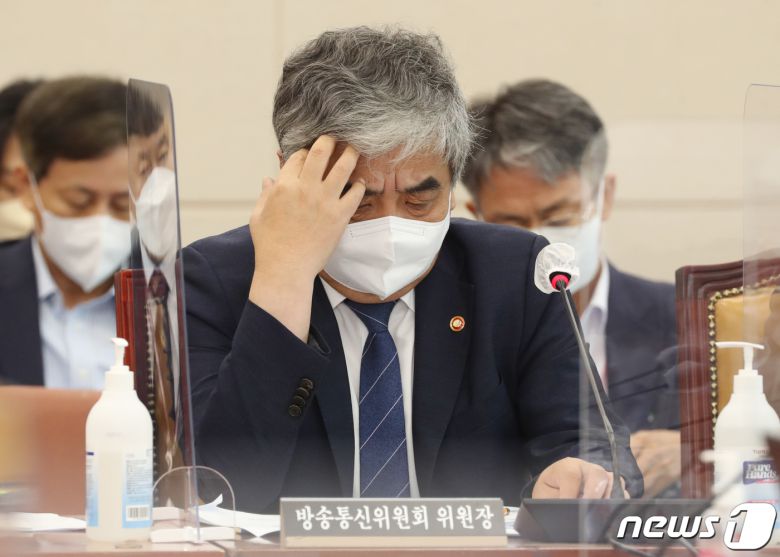 한상혁 방송통신위원장이 지난해 7월29일 서울 여의도 국회에서 열린 과학기술정보방송통신위원회 전체회의에 출석해 있다. (공동취재) 2022.7.29/뉴스1 ⓒ News1 허경 기자