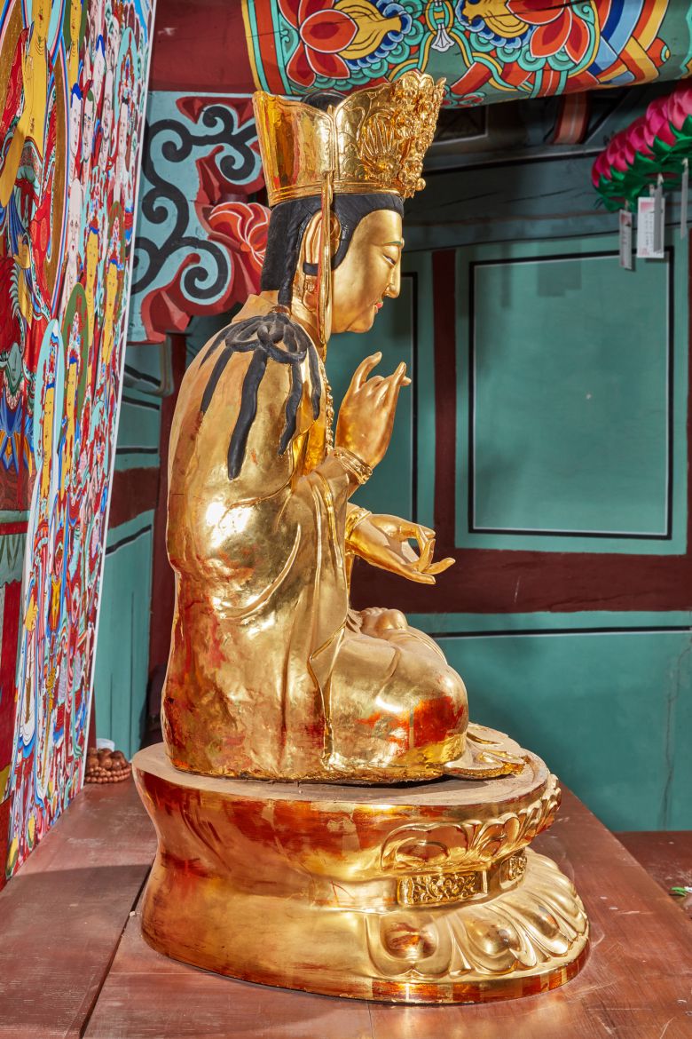 '안성 청룡사 금동관음보살좌상' (문화재청 제공)