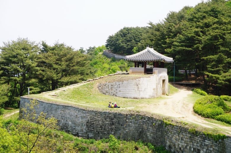 상당산성 서문(한국관광공사 제공)