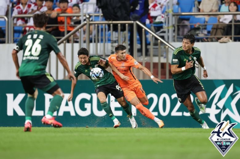 전북 현대와 제주 유나이티드가 득점 없이 비겼다. (한국프로축구연맹 제공)