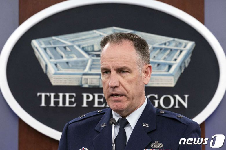 미국 국방부 대변인 팻 라이더 준장이 지난해 10월 버지니아주 알링턴의 펜타곤에서 브리핑을 하는 모습. 2022.10.18. ⓒ AFP=뉴스1 ⓒ News1 우동명 기자