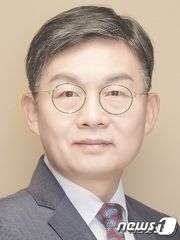 김윤 (서울대 의대 교수·의료관리학)