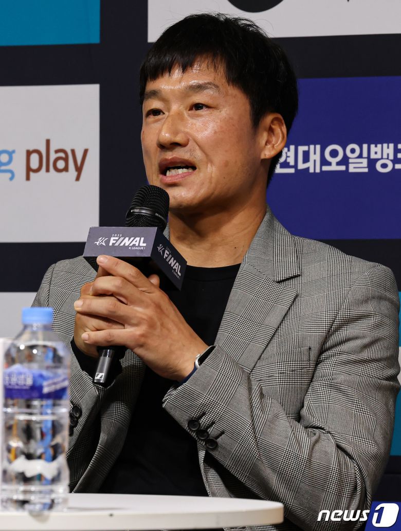 18일 서울 용산구 나인트리 프리미어 로카우스 호텔에서 열린 '하나원큐 K리그1 2023파이널라운드 미디어데이'에서 파이널A에 진출한 광주 이정효 감독이 각오를 밝히고 있다. . 2023.10.18/뉴스1 ⓒ News1 김도우 기자