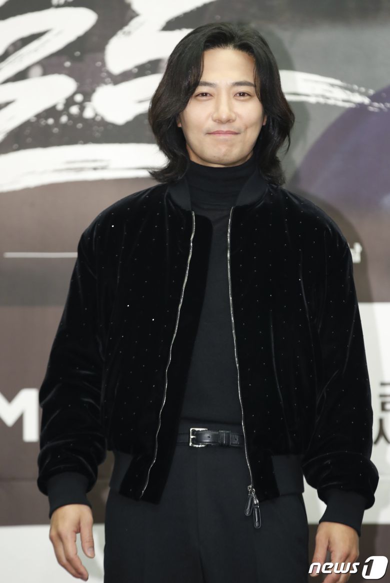 배우 진구가 3일 오전 서울 마포구 상암동 스탠포드호텔에서 열린 MBN 새 예능 프로그램 '더 와일드' 제작발표회에서 포즈를 취하고 있다. 2024.1.3/뉴스1 ⓒ News1 권현진 기자