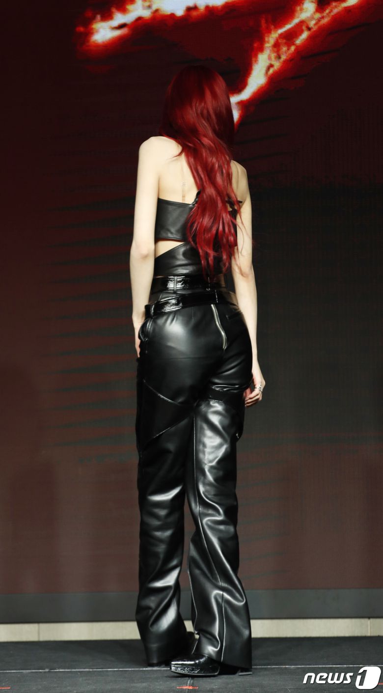 있지 유나가 8일 서울 영등포구 콘래드 호텔에서 가진 새 미니 앨범 '본 투 비(BORN TO BE)' 발매 기념 기자간담회에 참석하고 있다. ⓒ News1 권현진 기자