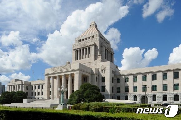 일본 도쿄도 지요다구 나가타초에 위치한 일본 국회의사당 건물. 건물 좌측에는 중의원(하원), 우측에는 참의원(상원)이 배치돼 있다. ⓒ News1 강민경 기자,권진영 기자