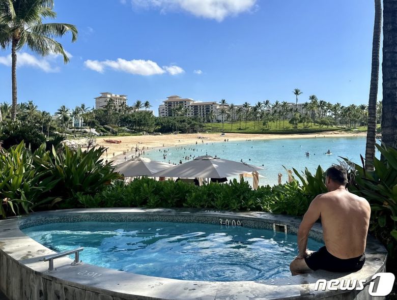 전용 해변과 해변과 이어진 자그마한 자쿠지ⓒ News1