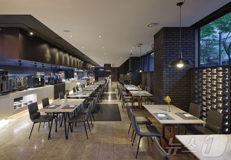 글래드 여의도의 레스토랑 '그리츠' 전경.(글래드 호텔앤리조트 제공)