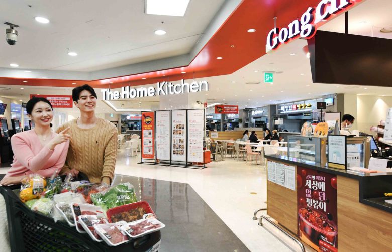 홈플러스 메가푸드마켓 강서점 푸드코트 '더 홈 키친'(홈플러스 제공)
