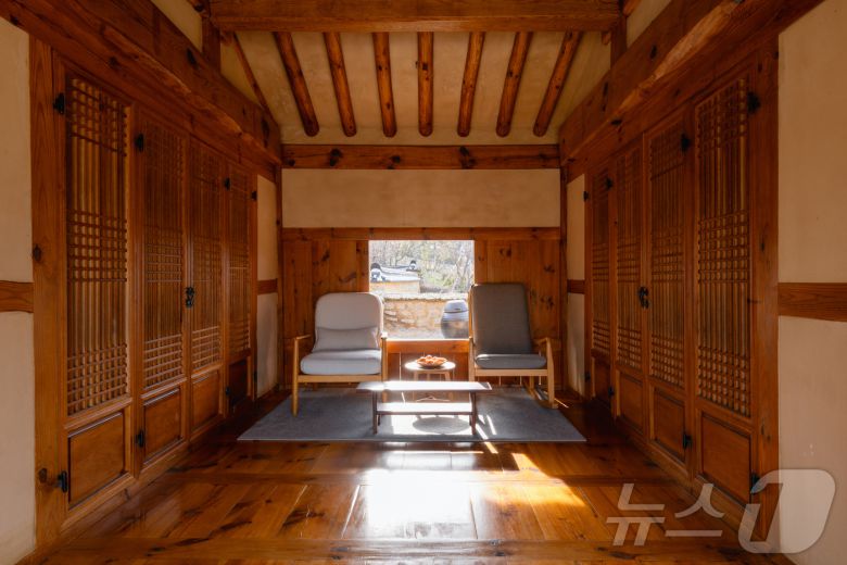 한 바이 소노 생원댁 내 대청마루의 모습.(소노인터내셔널 제공)