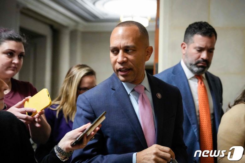 미국 민주당 하원 원내대표인 하킴 제프리스 미국 하원의원(52·뉴욕주). 2022.11.30 ⓒ AFP=뉴스1 ⓒ News1 정윤미 기자