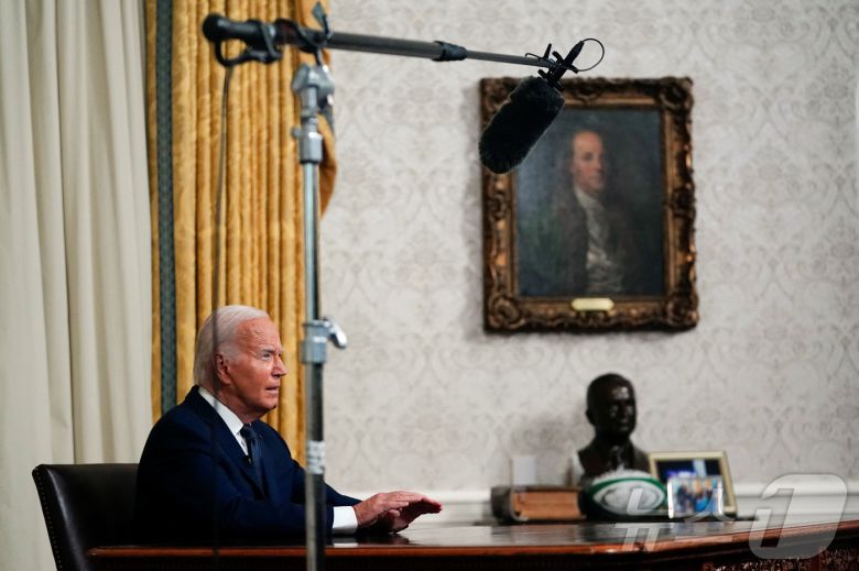 14일(현지시간) 조 바이든 미국 대통령이 미국 워싱턴 D.C 백악관 오벌 오피스에서 연설하고 있다. 24.07.14 ⓒ 로이터=뉴스1 ⓒ News1 김예슬 기자