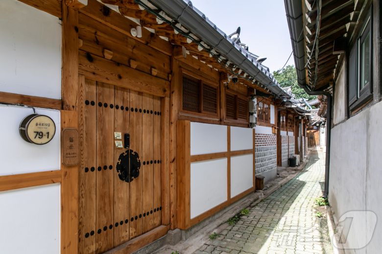 계동에 자리한 한옥스테이 월운(서울관광재단 제공)