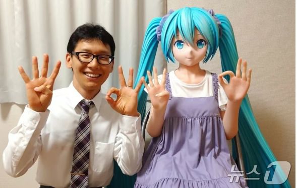 곤도와 미쿠 - SCMP 갈무리