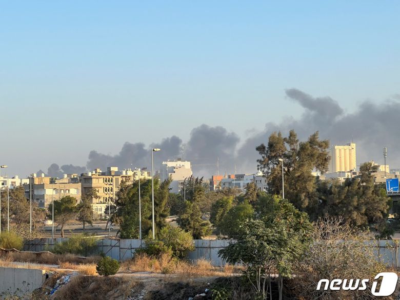 북아프리카 리비아의 수도 트리폴리에서 16일(현지시간) 군벌 세력 간 충돌로 최소 55명이 숨지고 146명이 다쳤다. 23.08.16 ⓒ 로이터=뉴스1 ⓒ News1 김예슬 기자