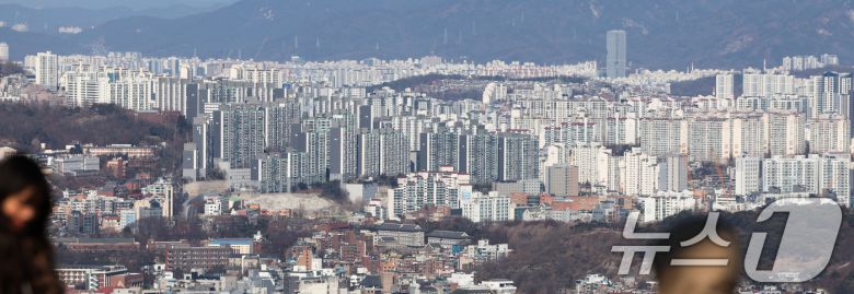 서울 남산에서 바라본 아파트 단지 모습. 2025.2.3/뉴스1 ⓒ News1 허경 기자