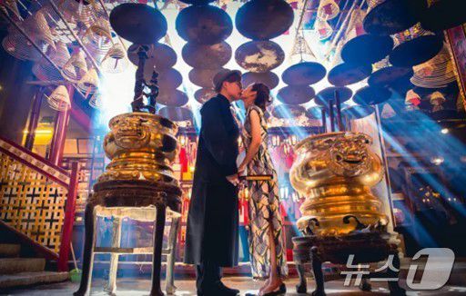 홍콩 전통 의상 입고 남기는 인생 사진(홍콩관광청 제공)