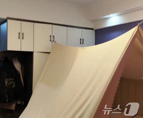 완성한 A자 텐트 모습 - 웨이보 갈무리