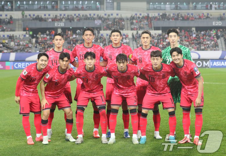 이라크전을 앞둔 한국 선수들. 2024.10.15/뉴스1 ⓒ News1 김영운 기자