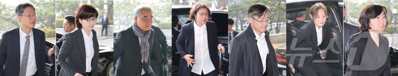 문형배 헌법재판소장 권한대행(왼쪽부터), 이미선, 조한창, 김복형, 김형두, 정정미, 정계선 헌재 재판관들이 4일 윤석열 대통령 탄핵 심판를 앞두고 서울 종로구 헌법재판소로 출근하고 있다. 2025.4.4/뉴스1 ⓒ News1 사진공동취재단