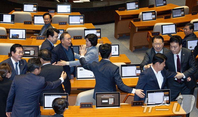 뉴스1