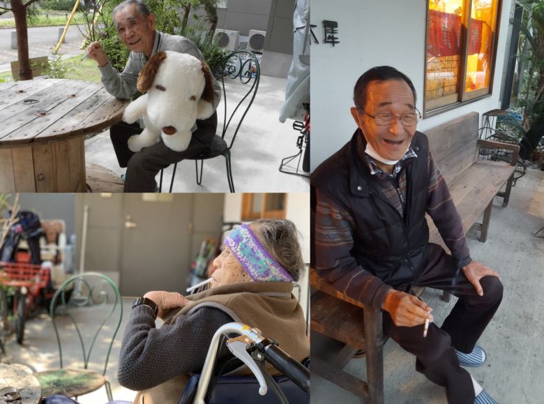 일본의 서비스형 고령자 주택 '긴모쿠세이 우라야스' 입주자들이 시설 앞 마당에서 담배를 피우는 모습 (긴모쿠세이 우라야스 제공)