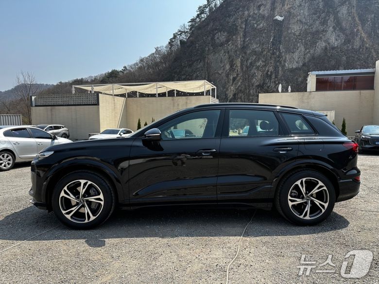 아우디 Q6 e-트론.ⓒ 뉴스1 이동희 기자