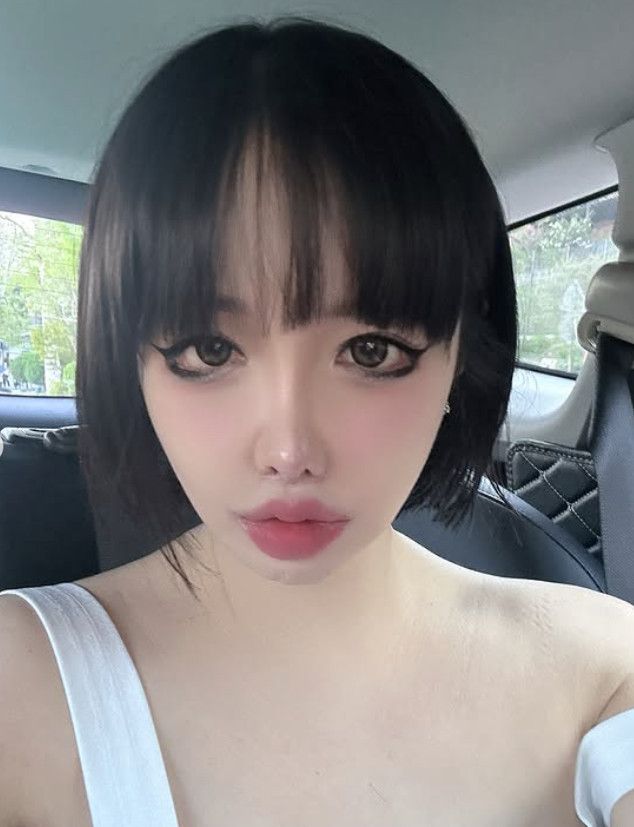 박봄