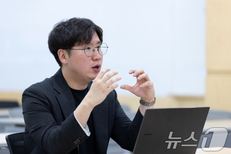 이호영 십시일방 대표가 24일 서울 성동구 한양대학교 한양종합기술연구원에서 뉴스1과 인터뷰하고 있다. ⓒ News1 이승배 기자