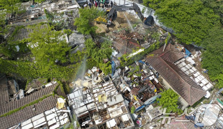 서울 마지막 달동네인 노원구 중계본동 '백사마을'이 8일 오전 철거 작업을 하고 있다. (공동취재) 2025.5.8/뉴스1 ⓒ News1 김성진 기자